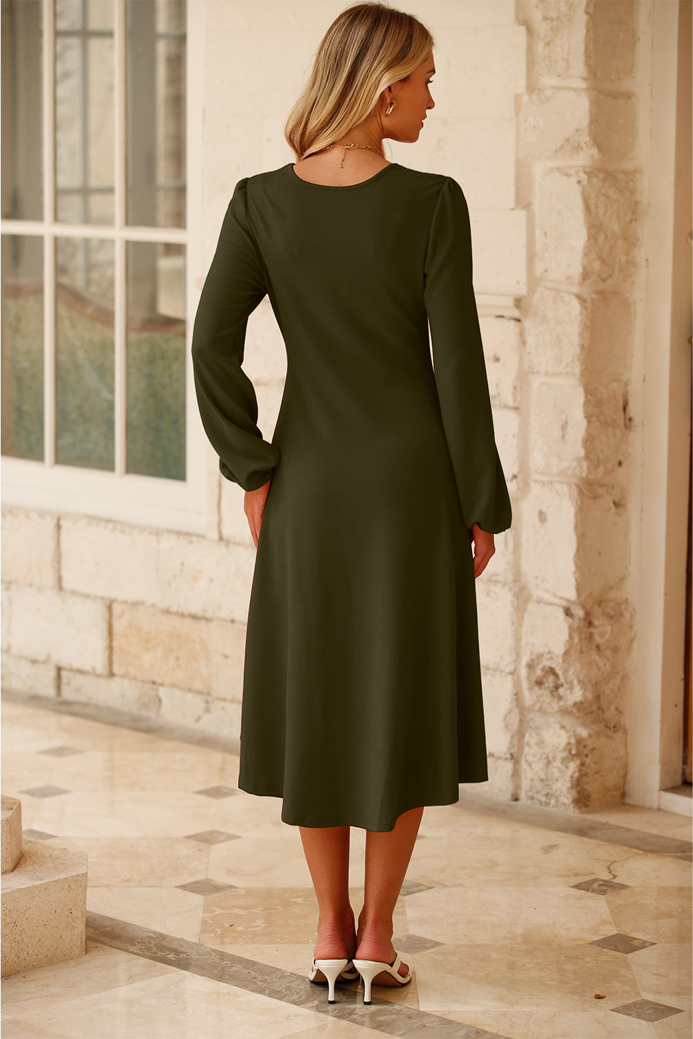 Vestido verde fruncido