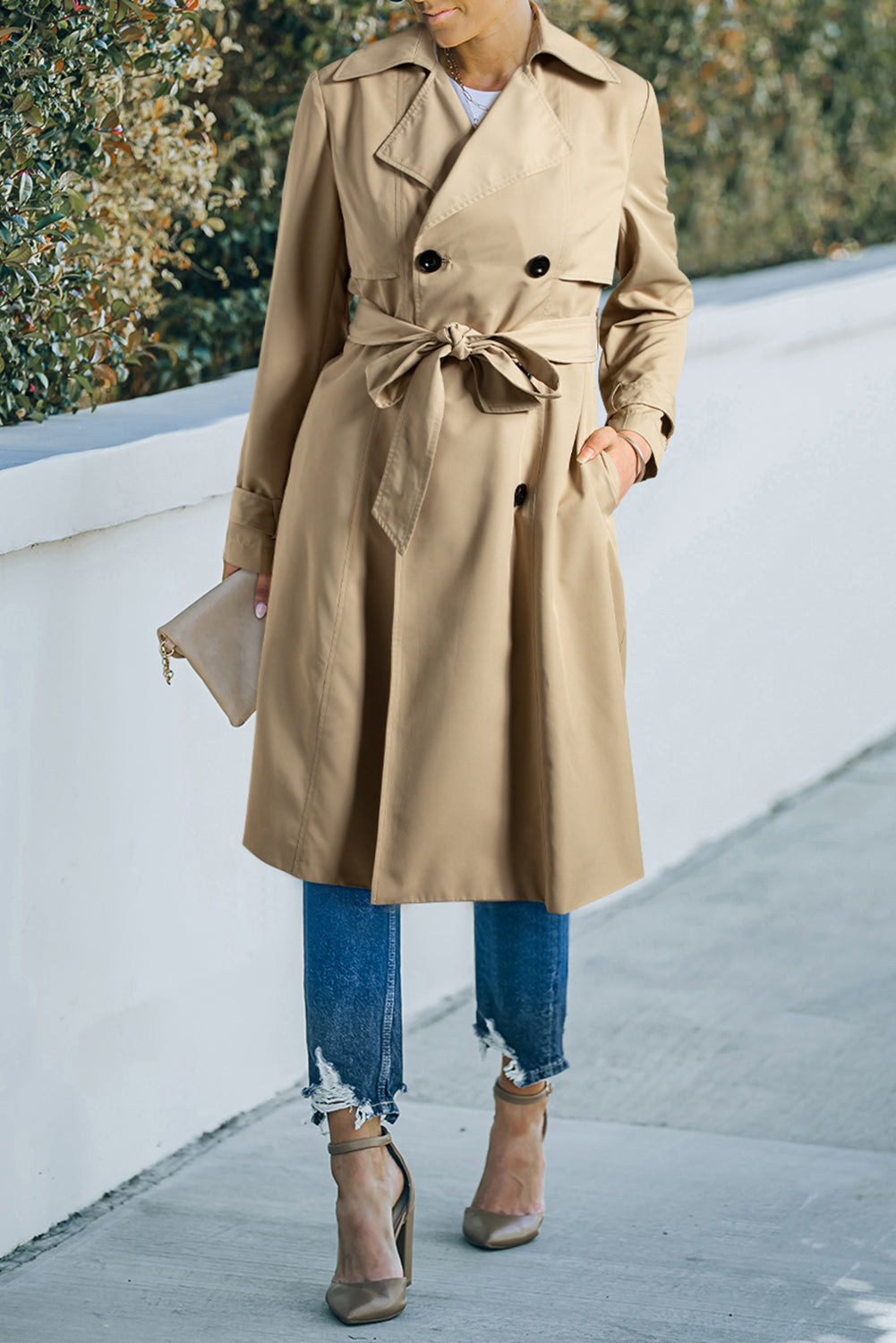Gabardina con cinturón