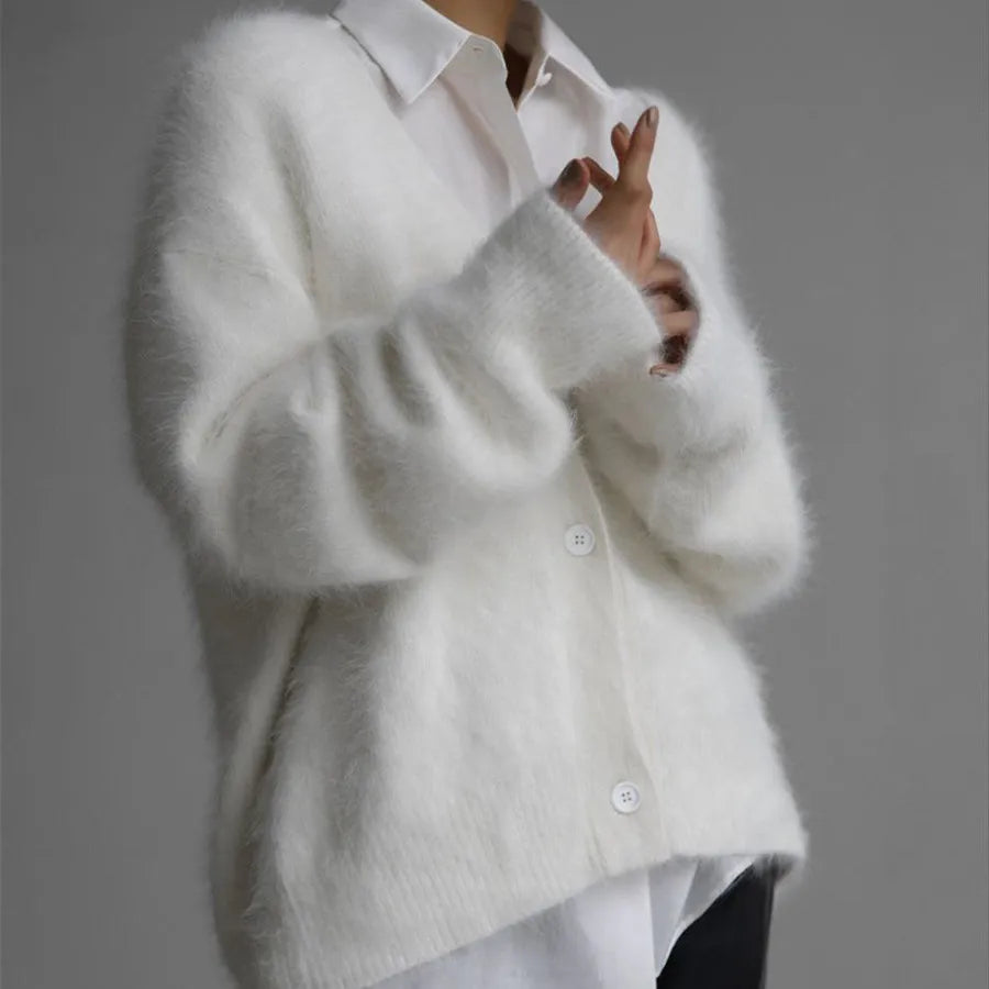 Cárdigan de mujer BB Bellezachic con cuello de pico, tejido suave y ajustado para un estilo elegante y cómodo.