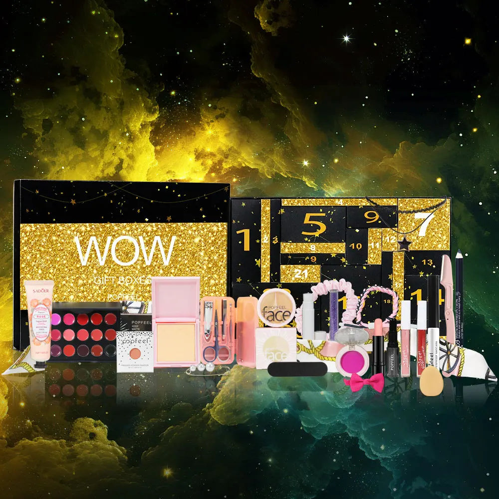 Calendario de Adviento de Maquillaje BB Bellezachic con 24 ventanas, abierto en una caja decorada con productos de belleza.