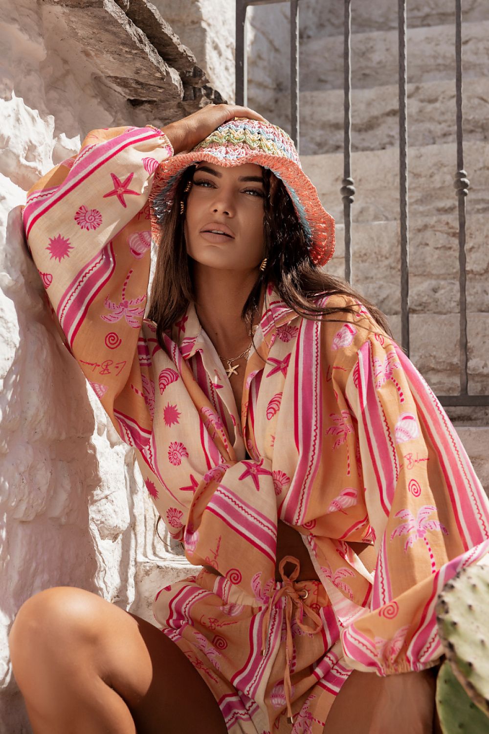 Conjunto de lino Molly de LaBalancia con camisa y shorts en color neutro, ideal para un look fresco y cómodo.